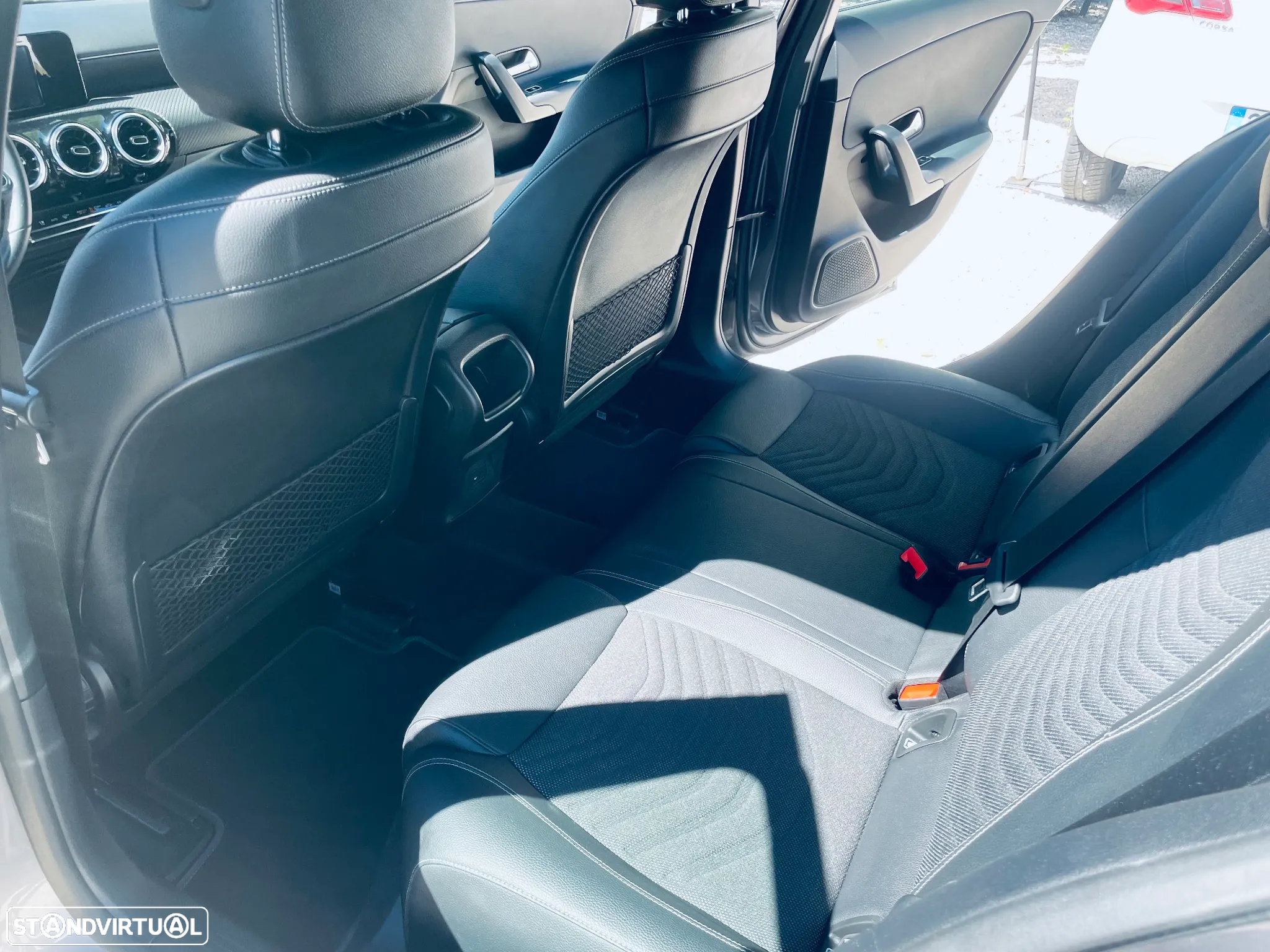 Mercedes-Benz A 180 d Style Plus - 9