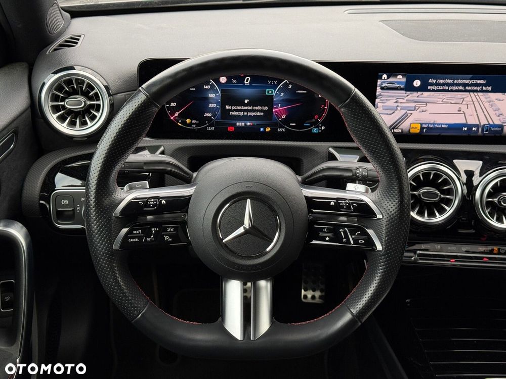 Mercedes-Benz Klasa A 220 4-Matic AMG Line 7G-DCT - 23