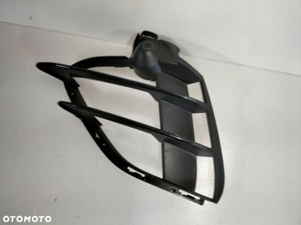 atrapa kratka zderzaka przód lewa mercedes e klasa w214 63 amg 22- - 2