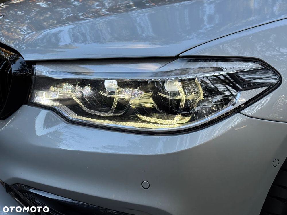 BMW Seria 5 530i xDrive Sport Line sport - 11