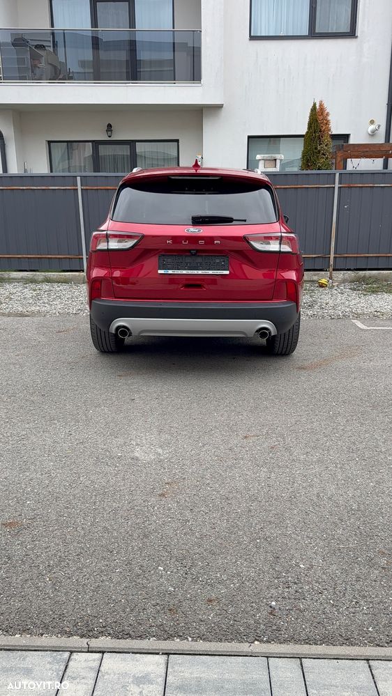Ford Kuga - 10