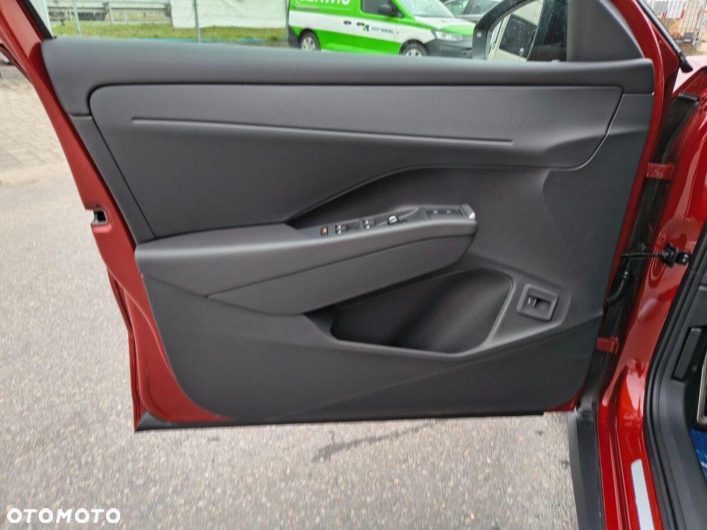 Volkswagen T-Roc - 16