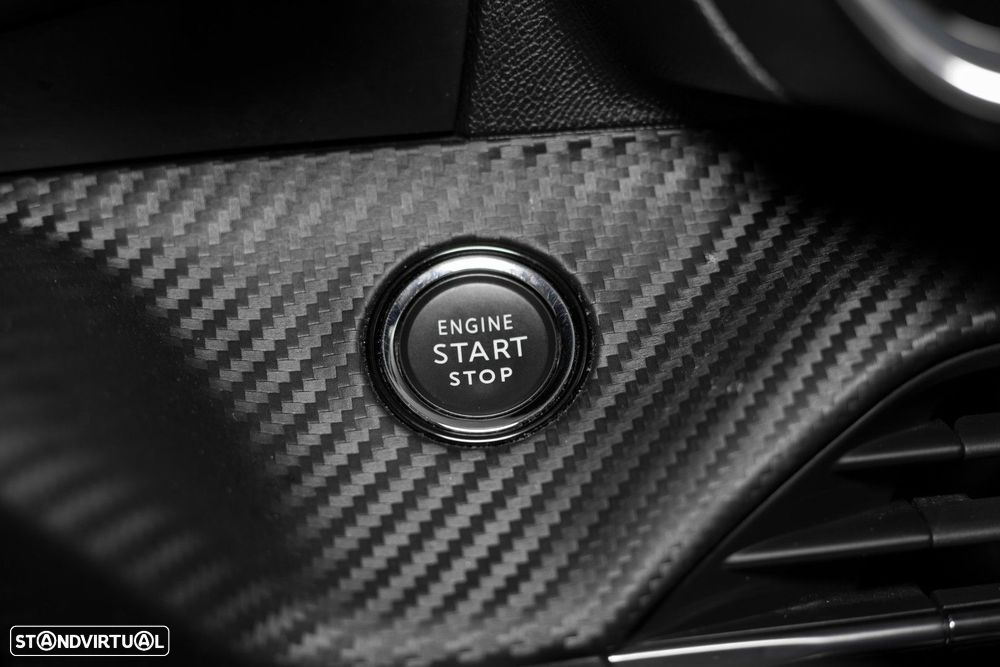 Peugeot e-2008 Allure - 35