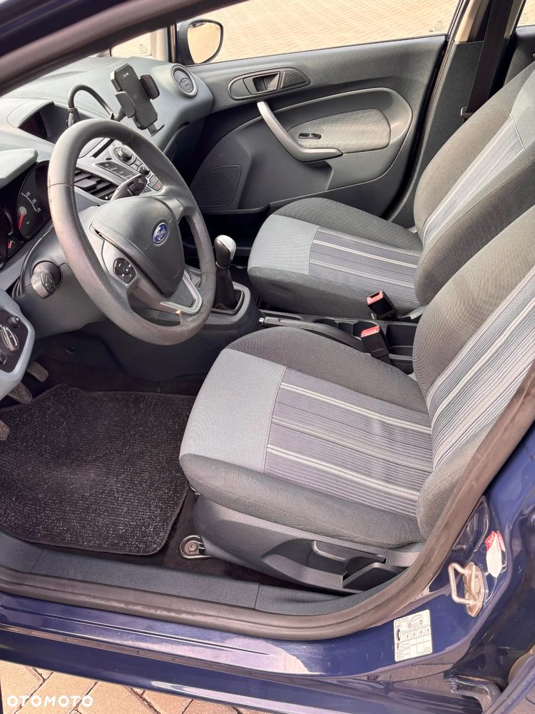 Ford Fiesta - 10