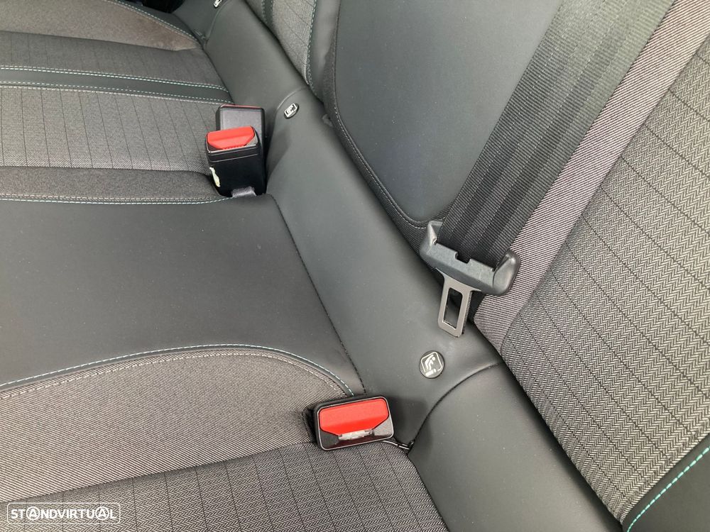 Peugeot 2008 1.2 PureTech Allure Pack - 26