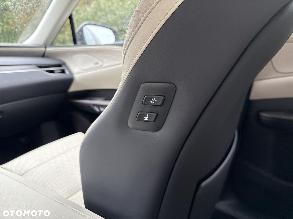 Lexus RX - 24