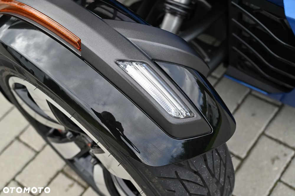 Can-Am Spyder - 17
