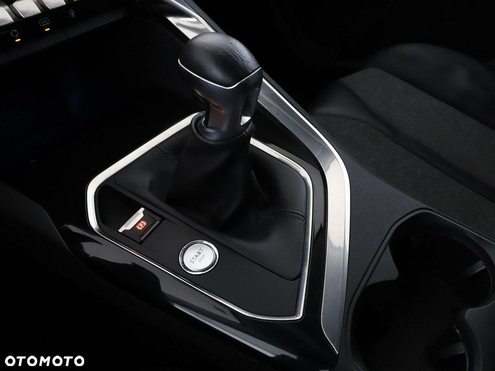 Peugeot 3008 BlueHDi 120 Stop & Start Allure - 32