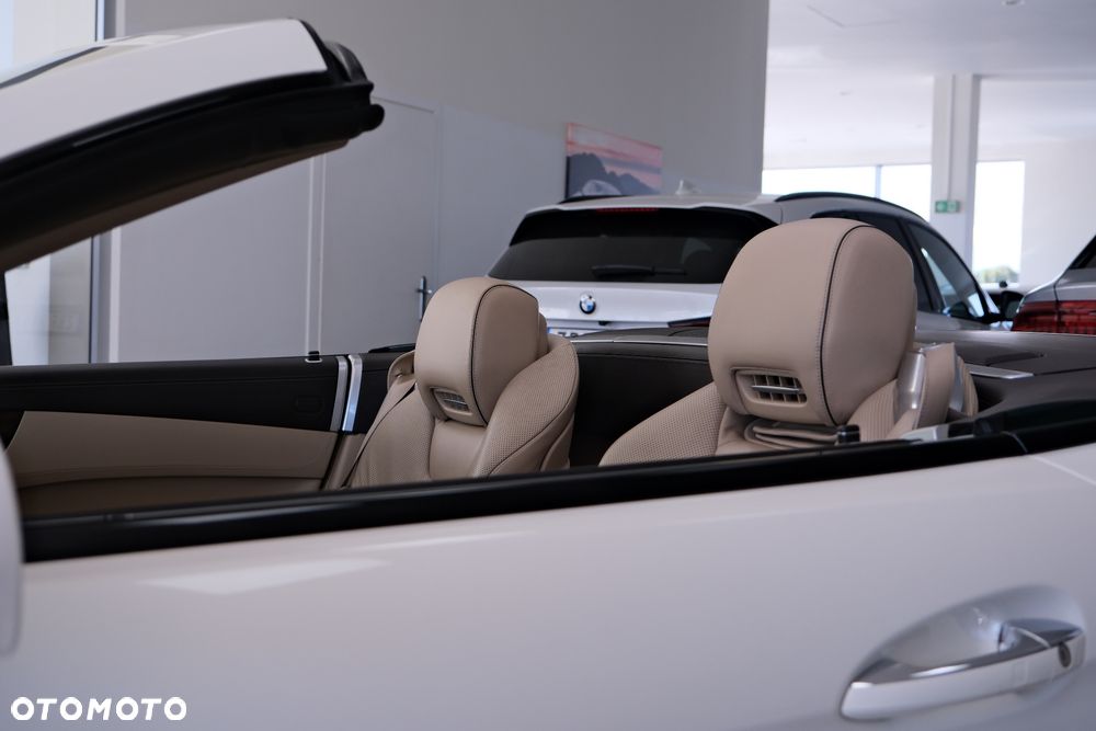 Mercedes-Benz SL - 21