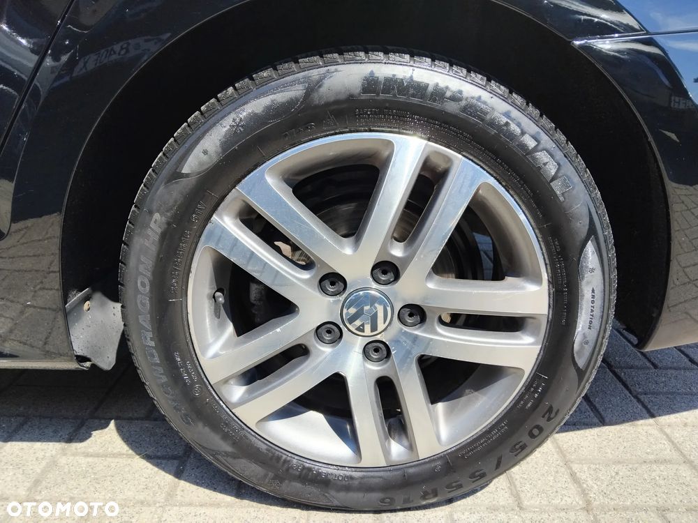 Volkswagen Jetta 2.0 TDI Highline - 25