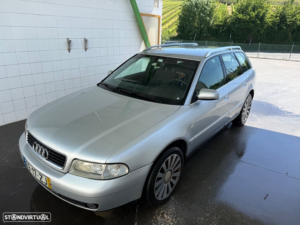 Audi A4 Avant - 1