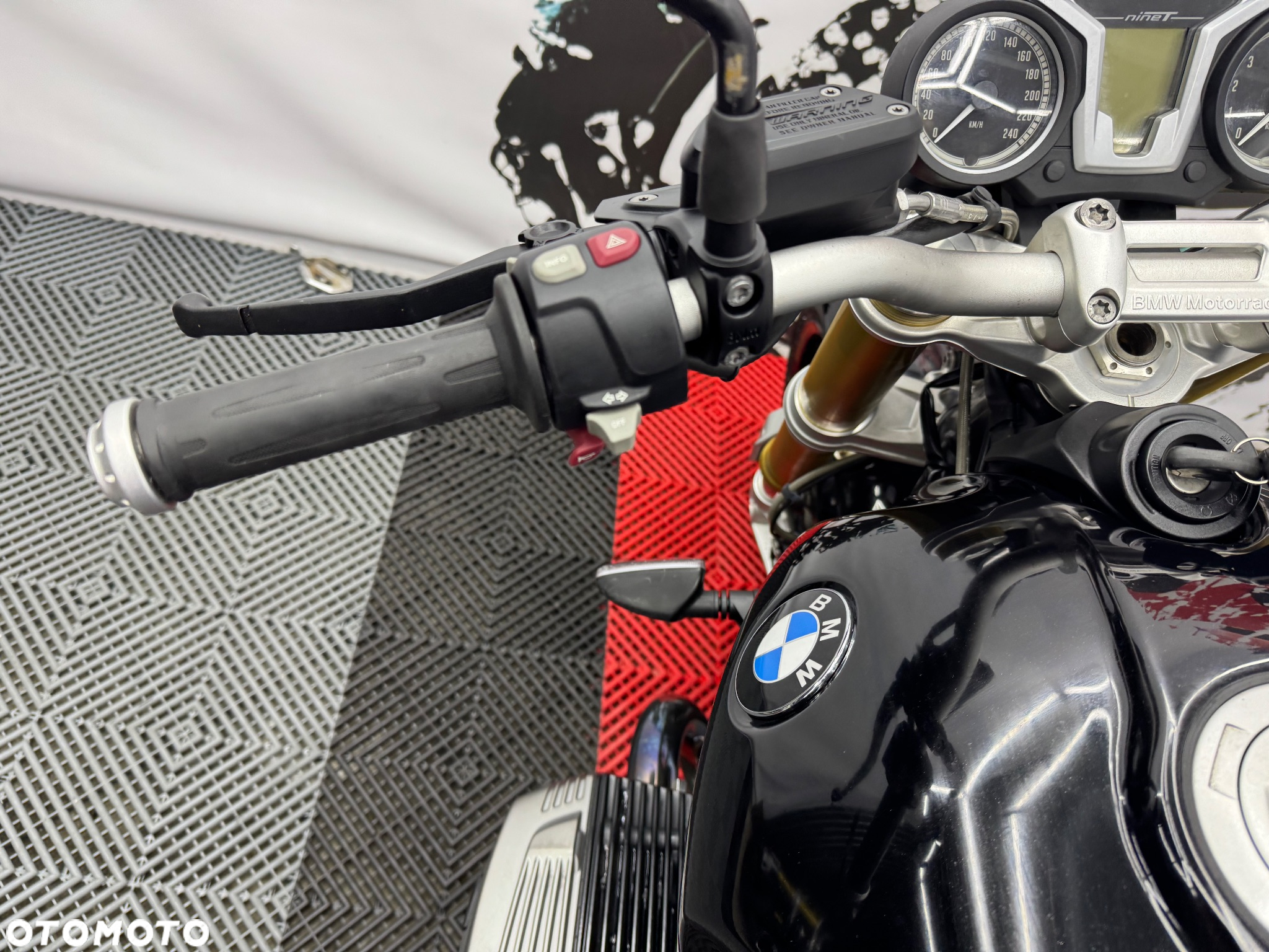 BMW R - 22