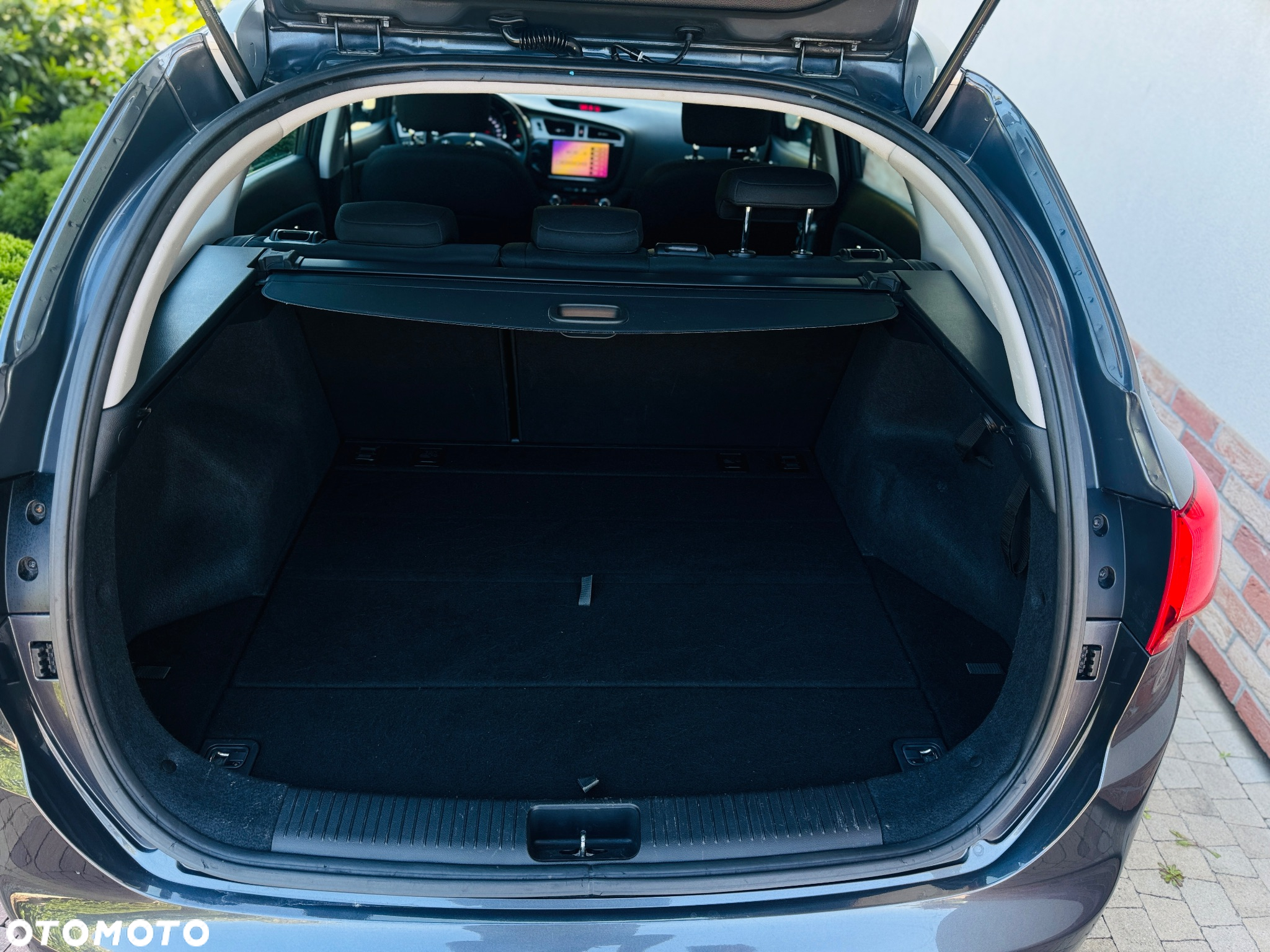 Kia Ceed 1.6 CRDi 128 ISG SW Fifa World Cup Edition - 11