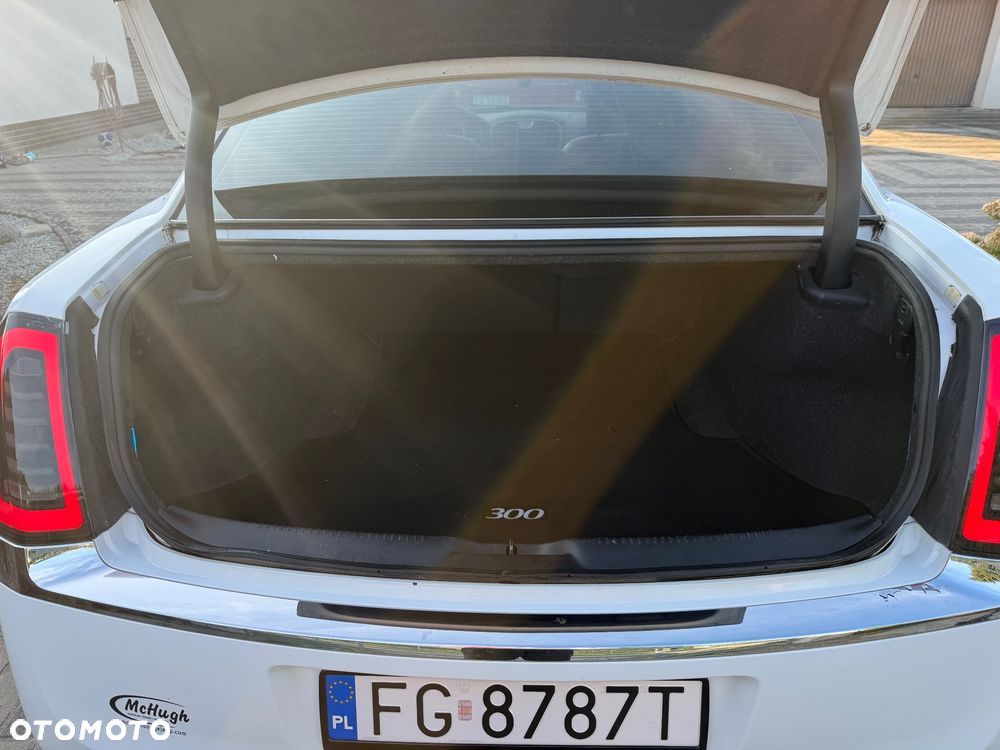 Chrysler 300C - 8