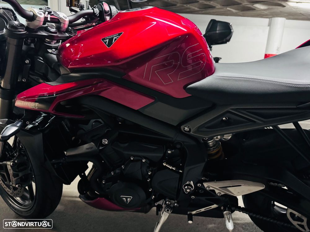 Triumph Street Triple - 10