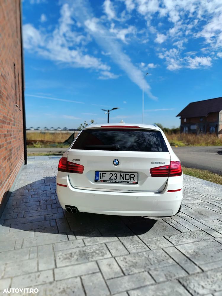 BMW Seria 5 525d xDrive Touring - 4