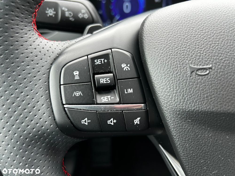 Ford Kuga 2.0 EcoBlue AWD ST-Line - 14