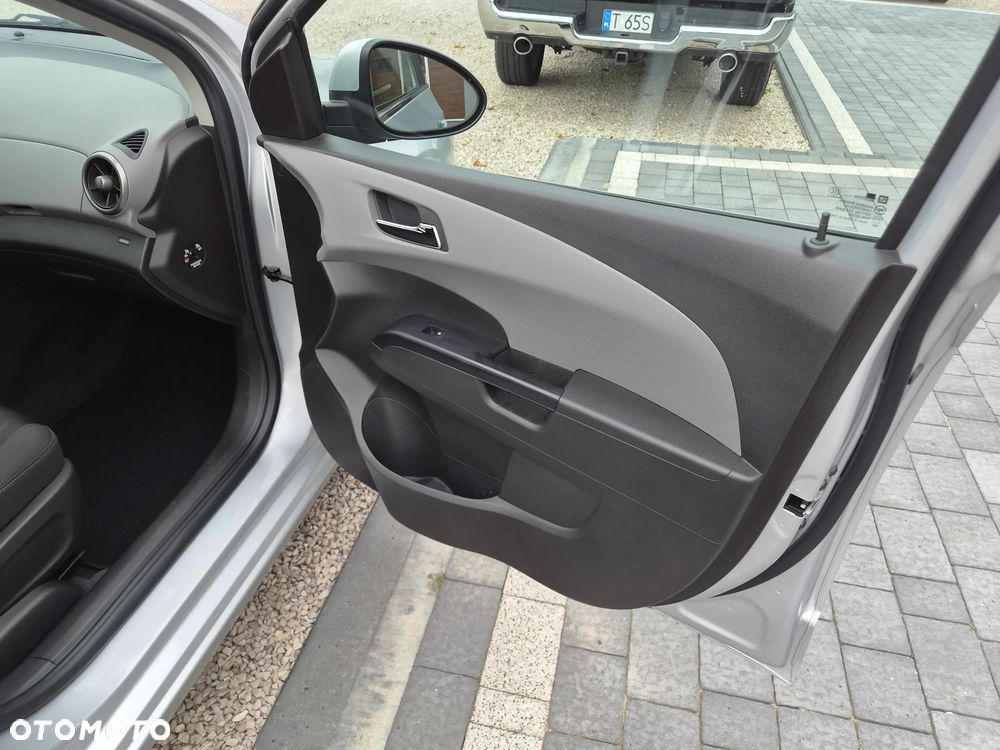 Chevrolet Aveo - 22