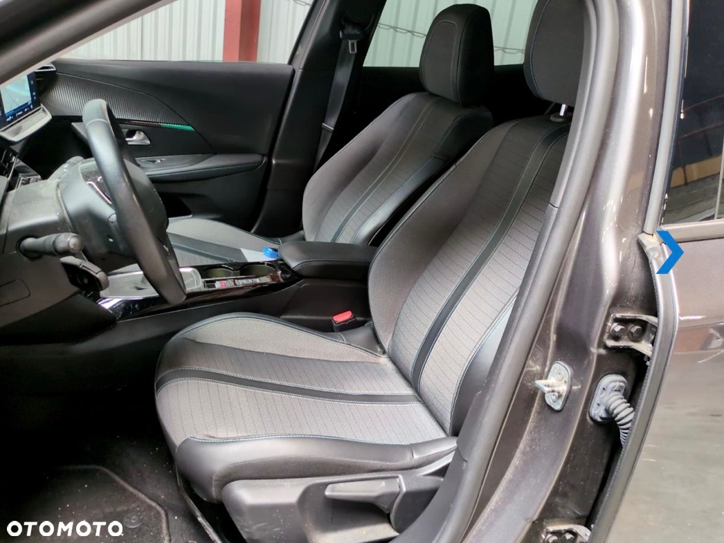 Peugeot 2008 1.5 BlueHDi Allure S&S - 9