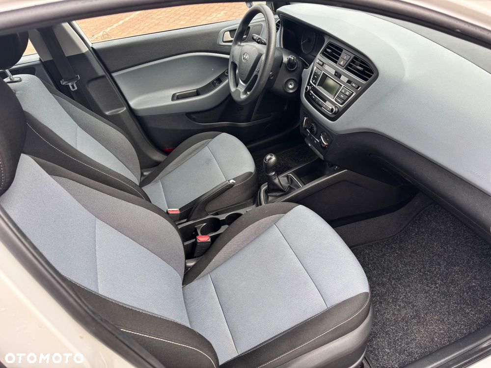 Hyundai i20 blue 1.2 Style - 8