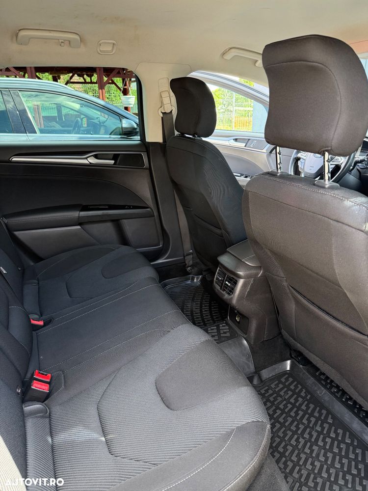 Ford Mondeo 2.0 TDCI PowerShift Business - 8
