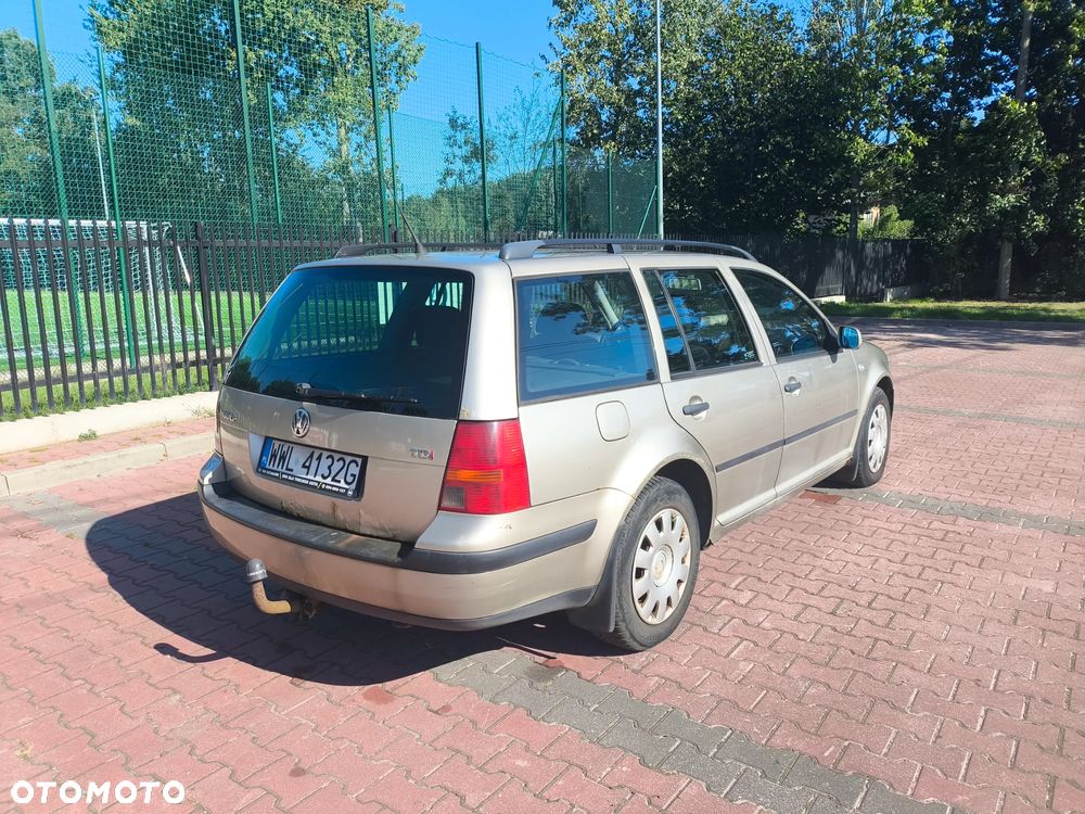 Volkswagen Golf - 4