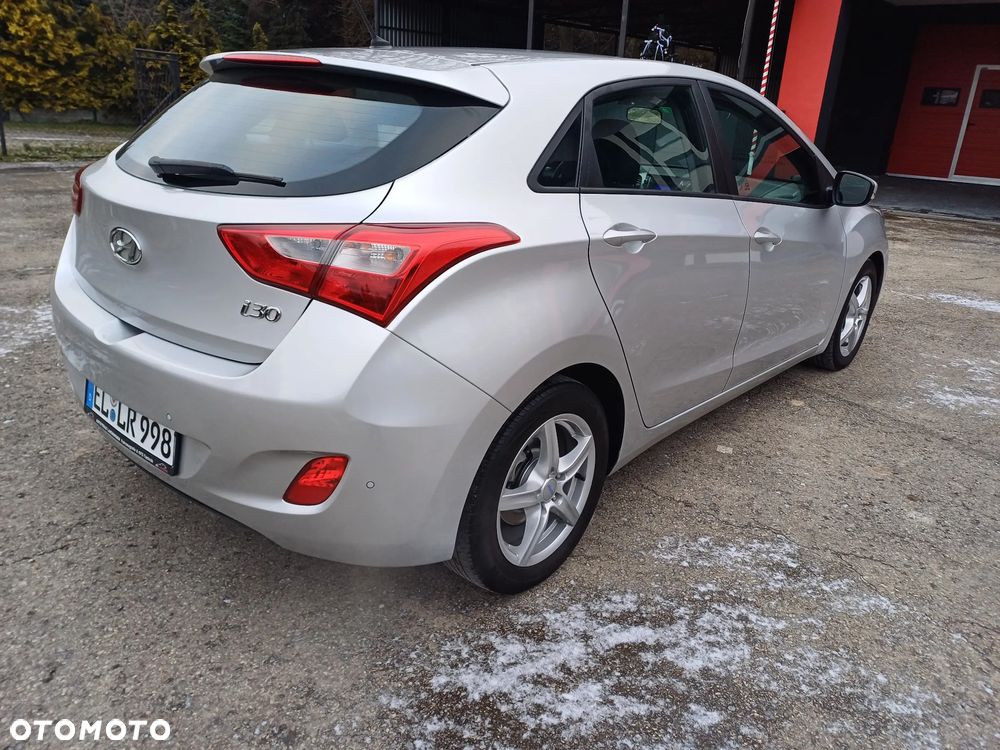 Hyundai i30 blue 1.6 GDI Style - 3