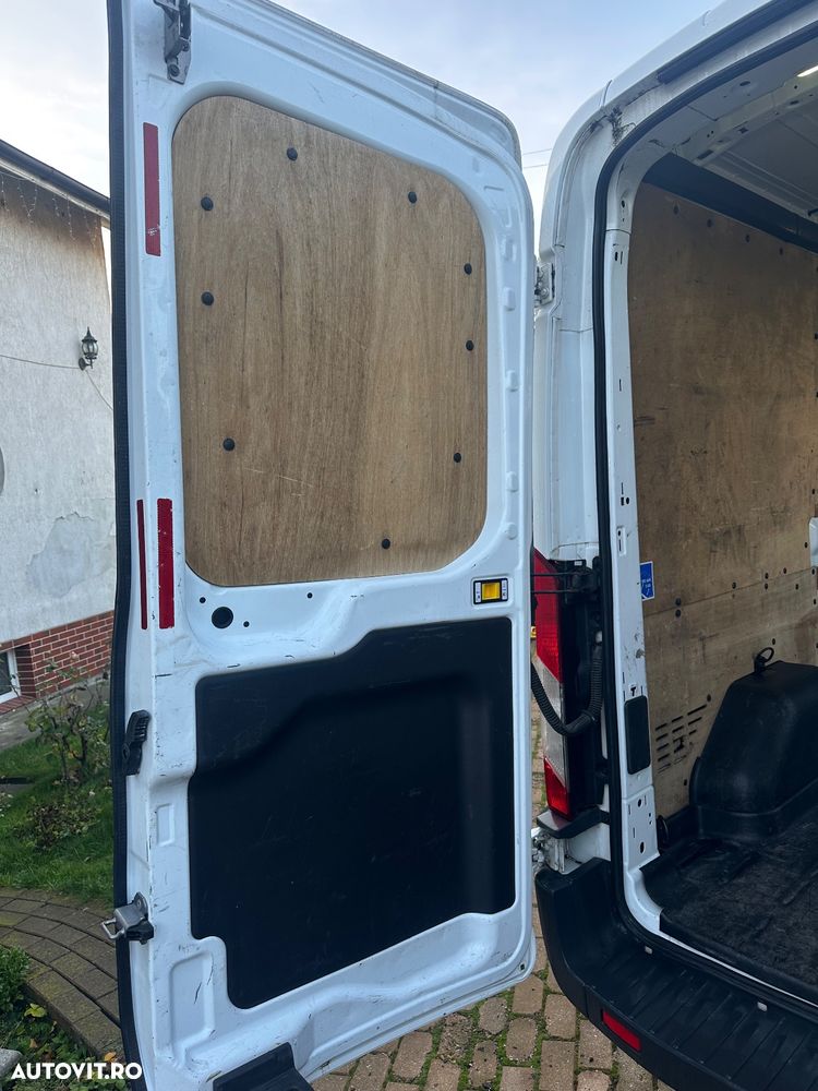 Ford Transit 2,2 - 12