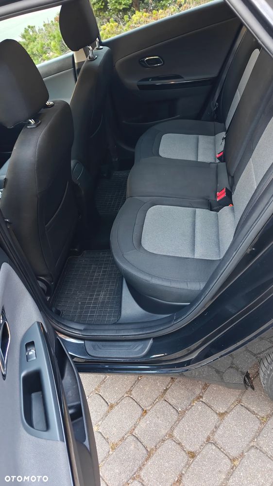 Kia Ceed 1.6 CRDi 136 ISG Spirit - 6