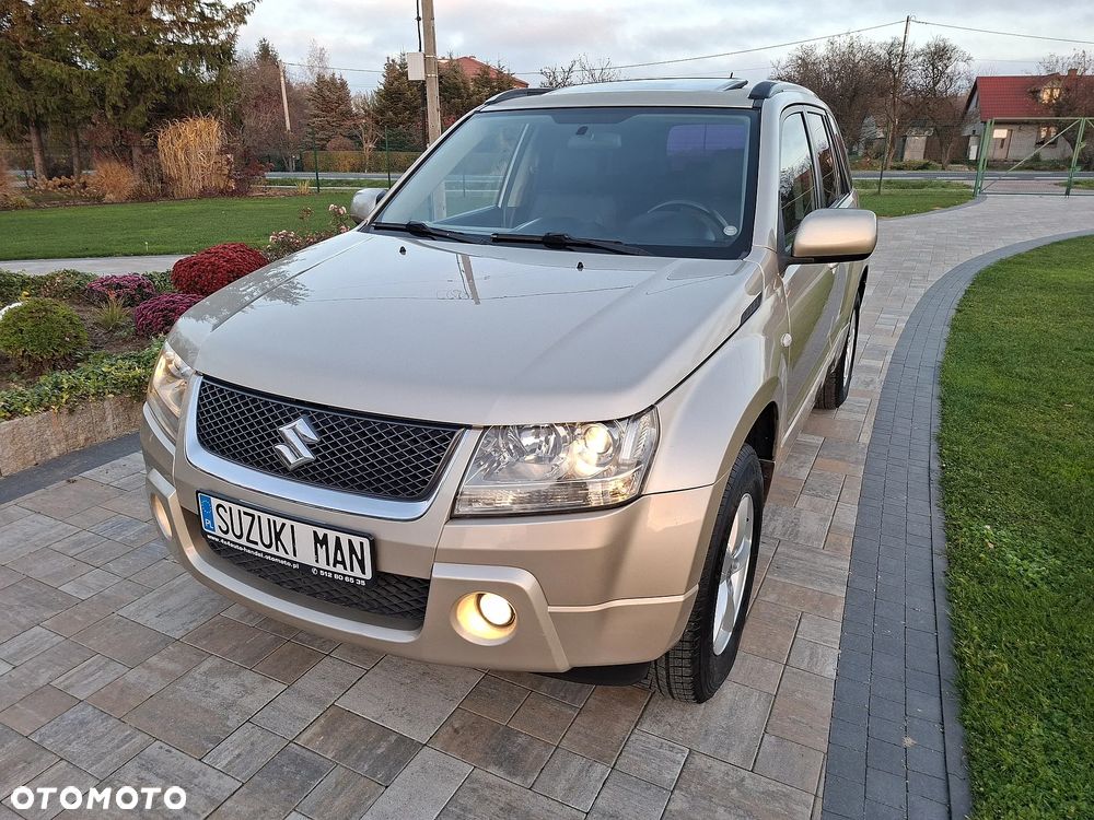 Suzuki Grand Vitara 2.0 De luxe - 25