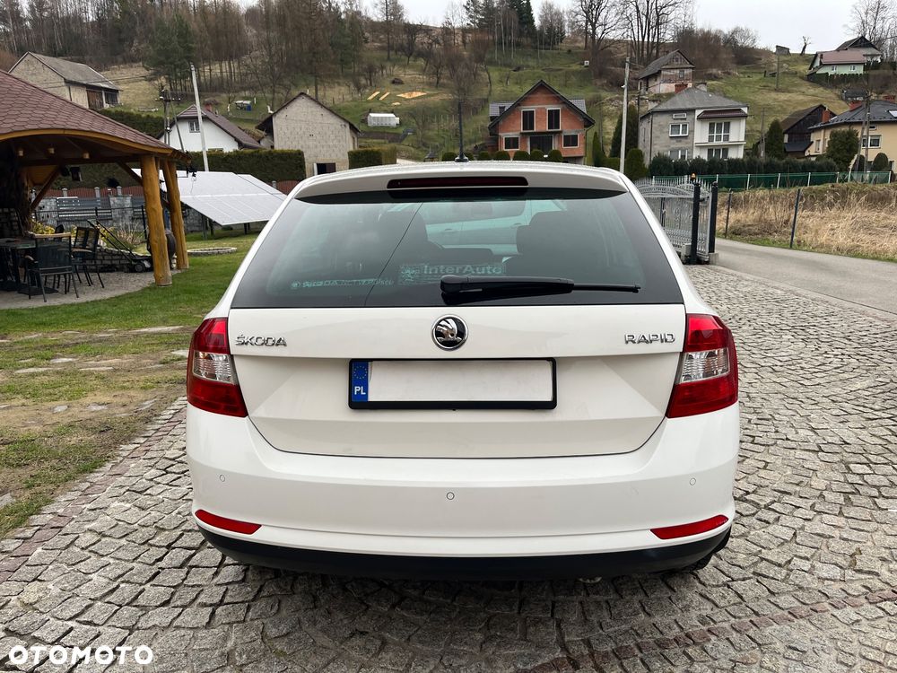 Skoda RAPID Spb 1.2 TSI Ambition - 4