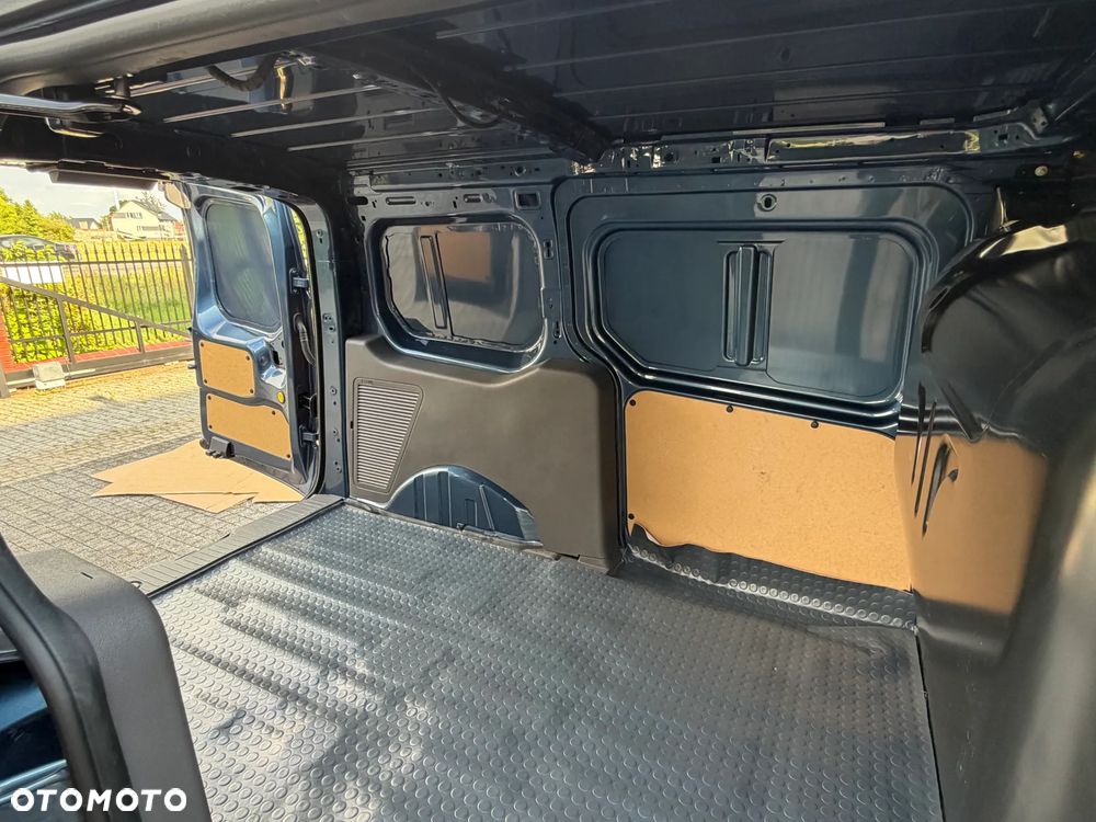 Ford Transit Connect - 9