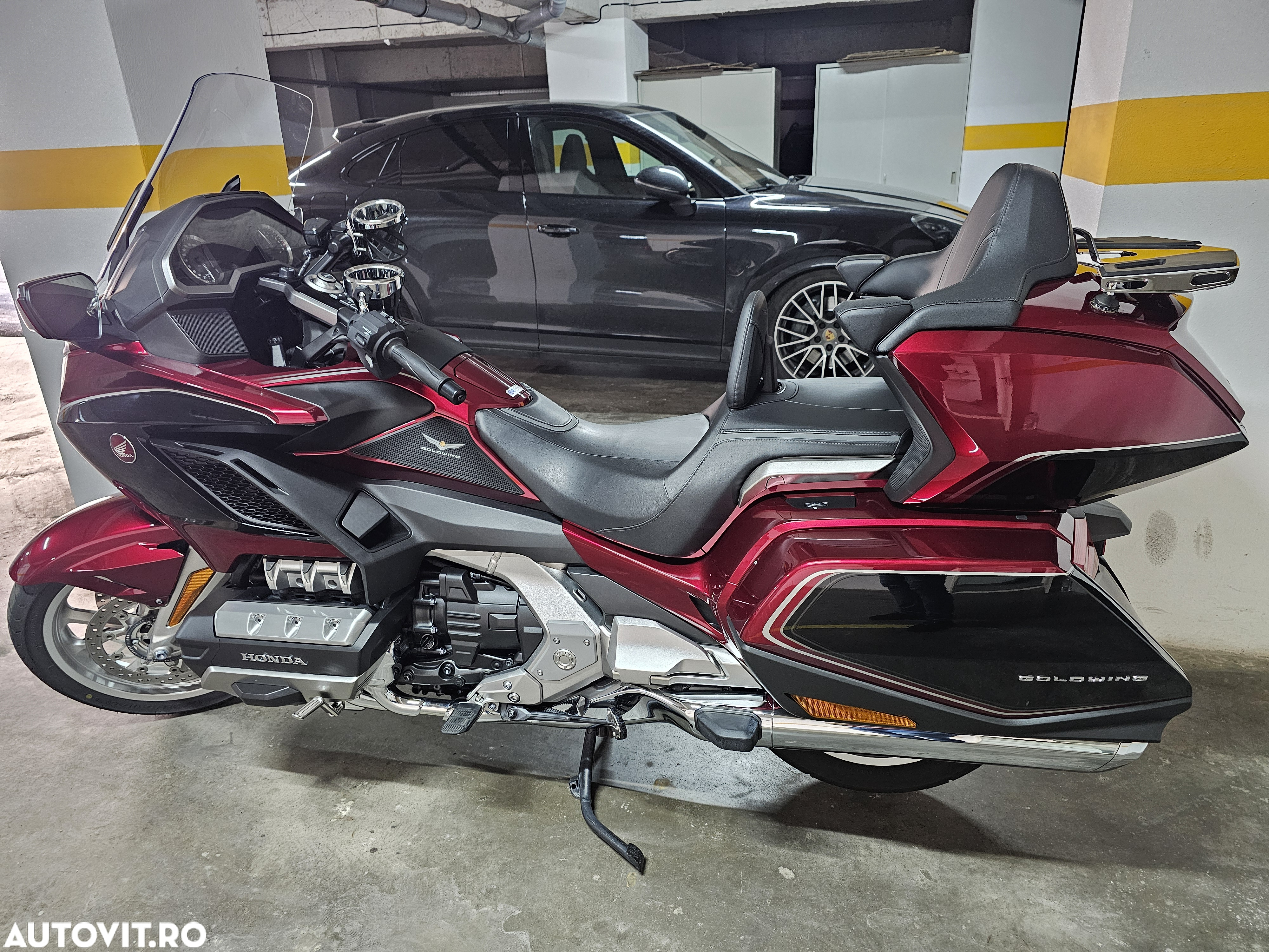 Honda GL 1800 Gold Wing - 2