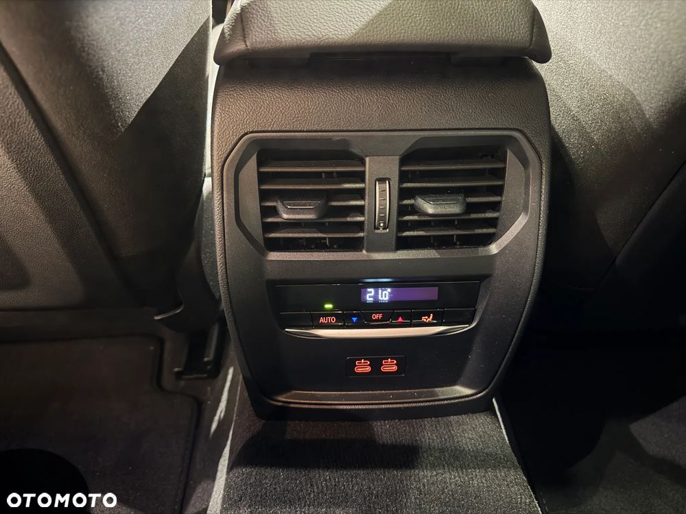 BMW Seria 3 330i xDrive M Sport sport - 19