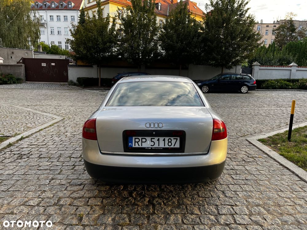 Audi A6 Limousine 1.8 - 6