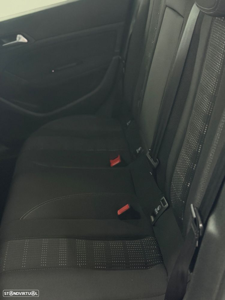 Peugeot 308 1.2 PureTech Business Line - 40