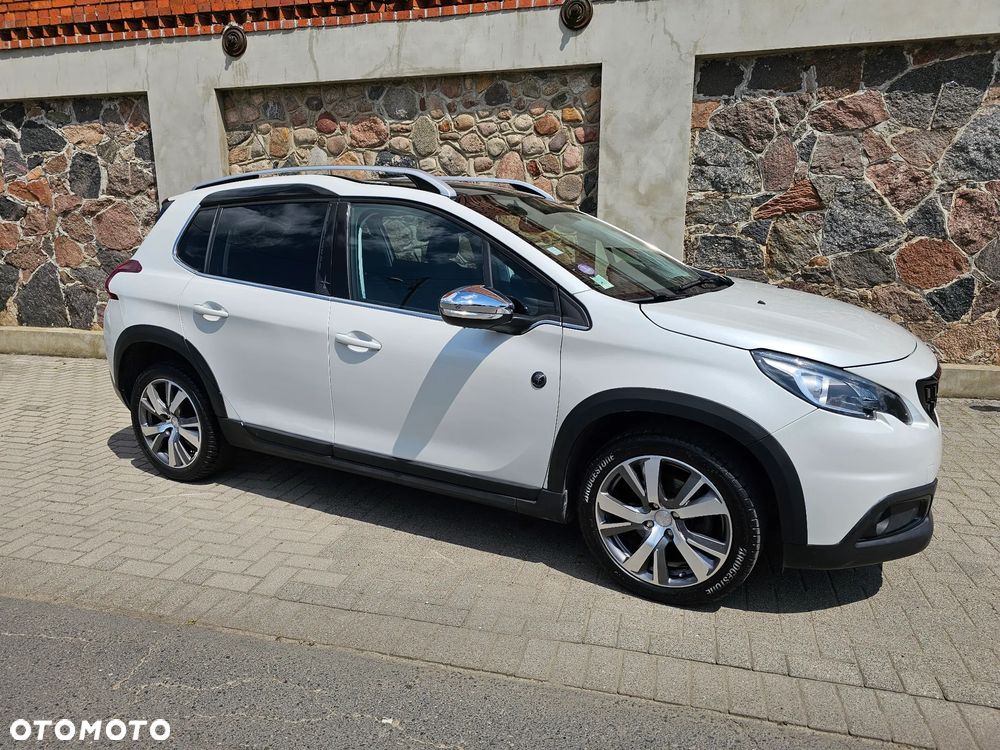 Peugeot 2008 PureTech 110 GPF Stop&Start EAT6 Signature - 7