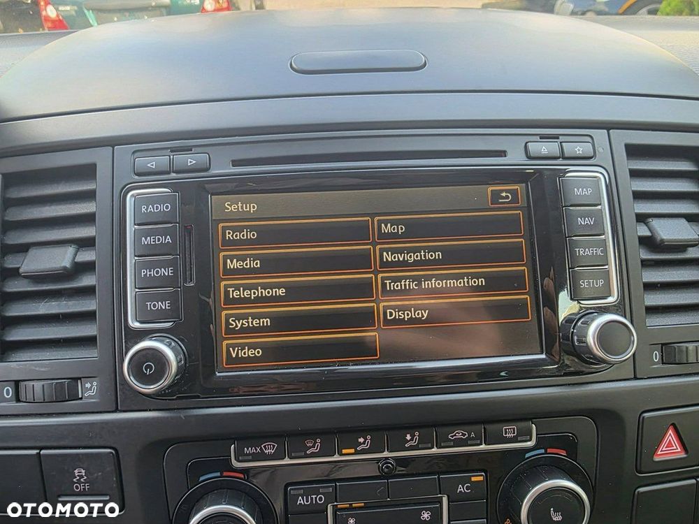 Volkswagen Multivan - 18