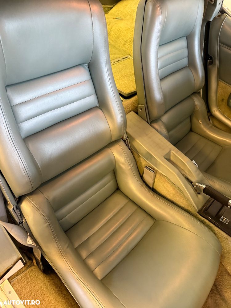 Chevrolet Corvette - 3