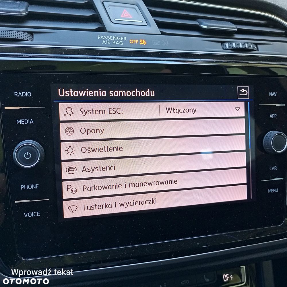 Volkswagen Touran - 12