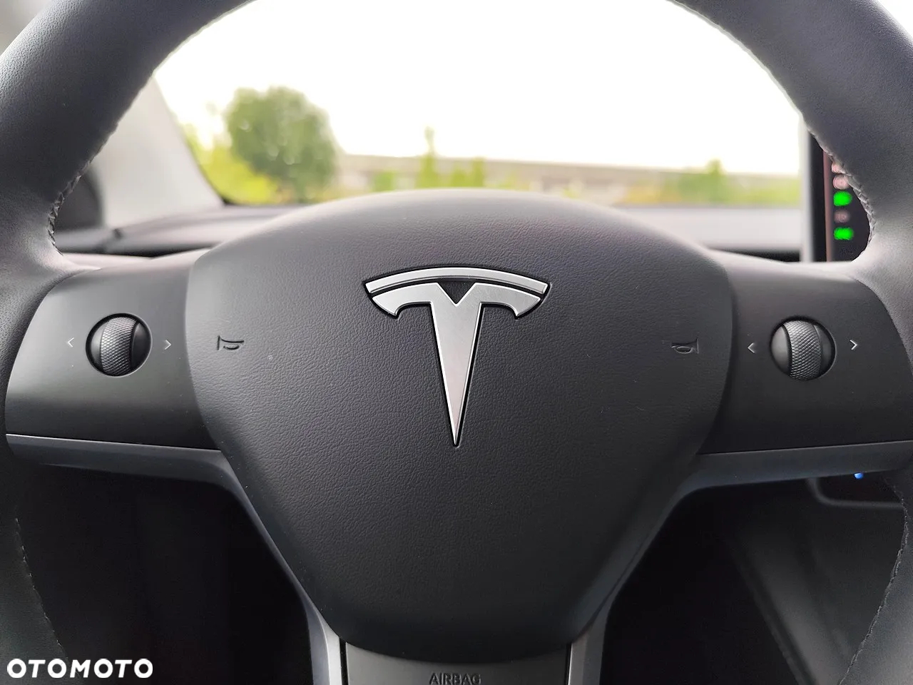 Tesla Y Long Range RWD - 18