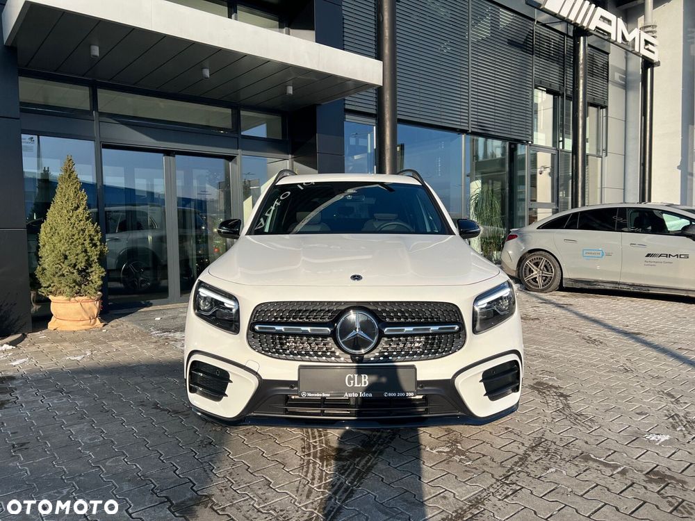 Mercedes-Benz GLB - 5