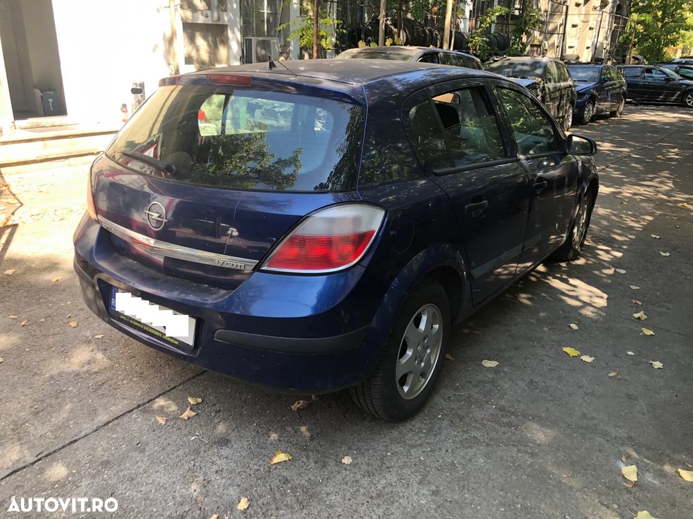 Dezmembrez Opel Astra H 2005 albastru 1,7 CDTI Z21B - 3