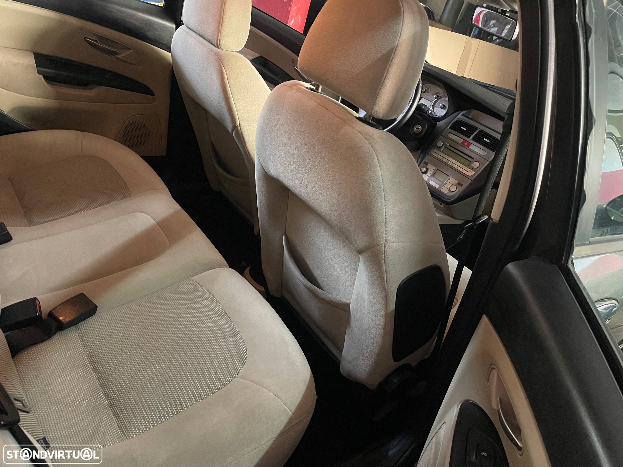 Fiat Linea 1.3 M-Jet Emotion - 9