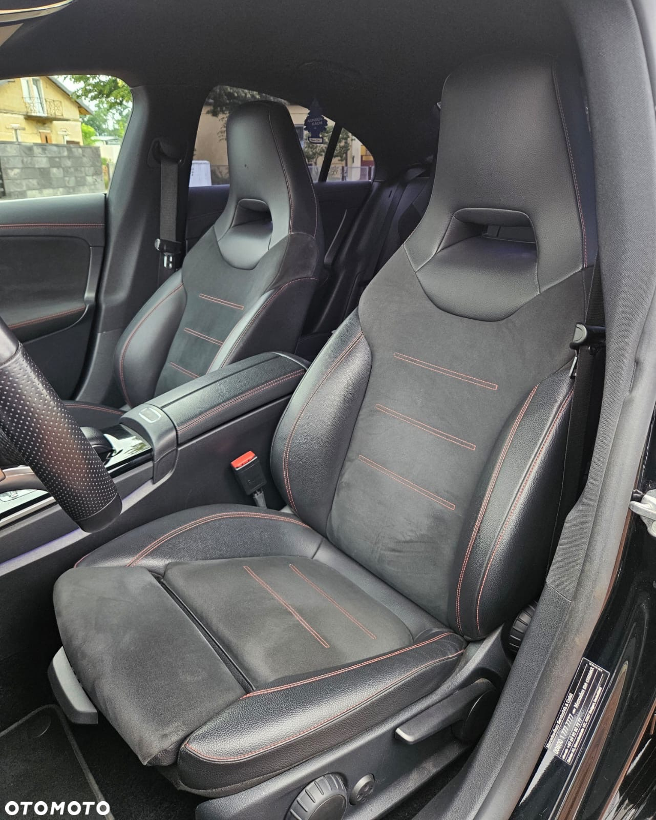 Mercedes-Benz CLA 200 7G-DCT AMG Line - 29