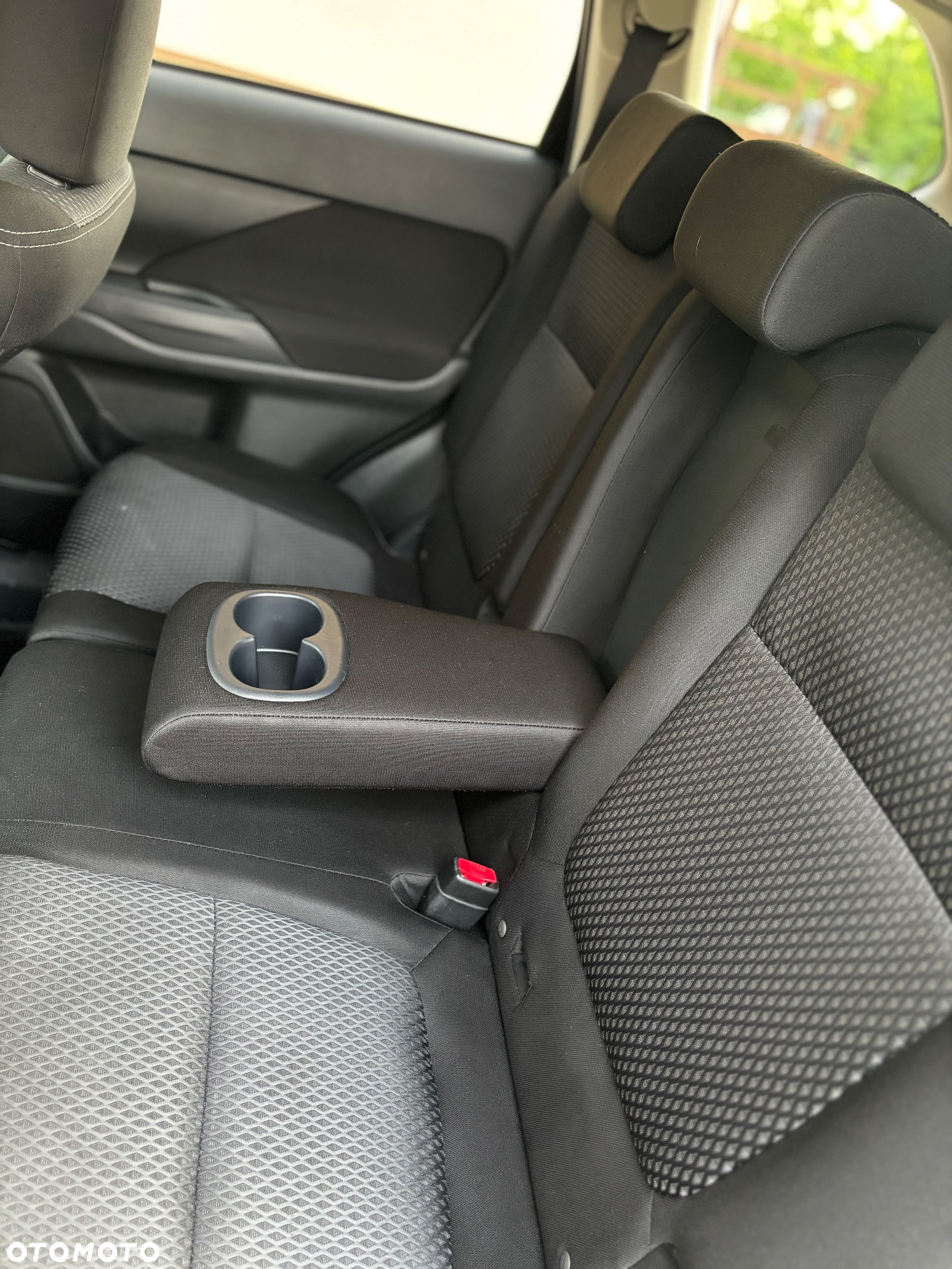 Mitsubishi Outlander 2.0 Intense + 4WD CVT - 10