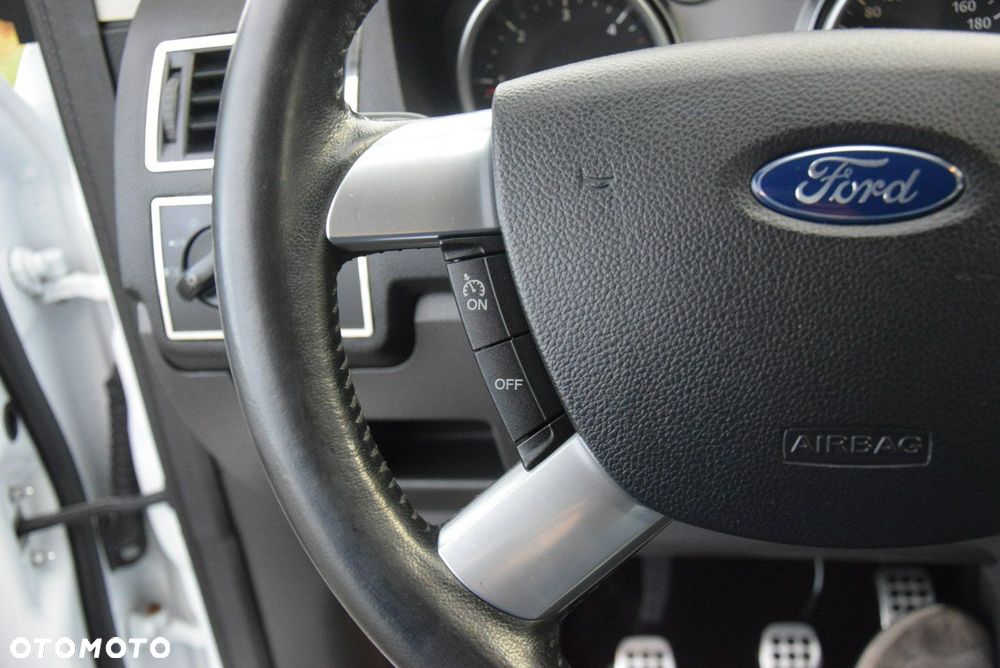 Ford Kuga 2.0 TDCi Individual - 36