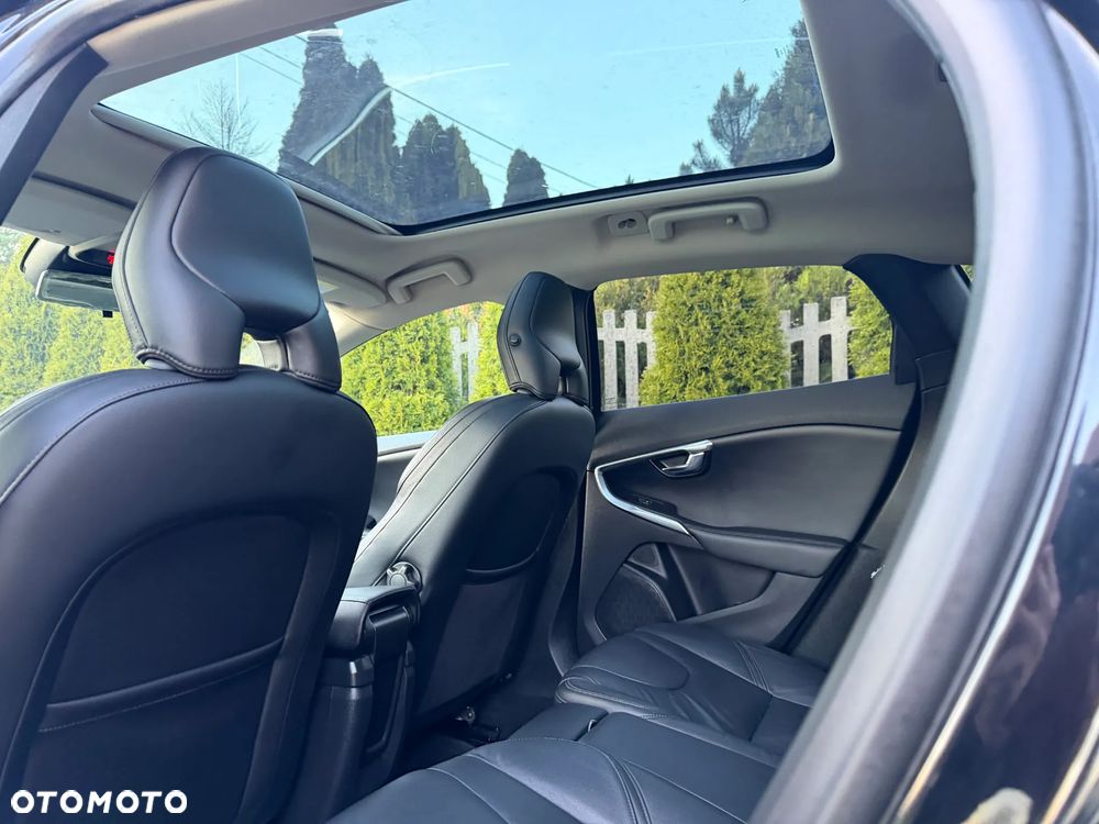 Volvo V40 D2 Momentum - 18