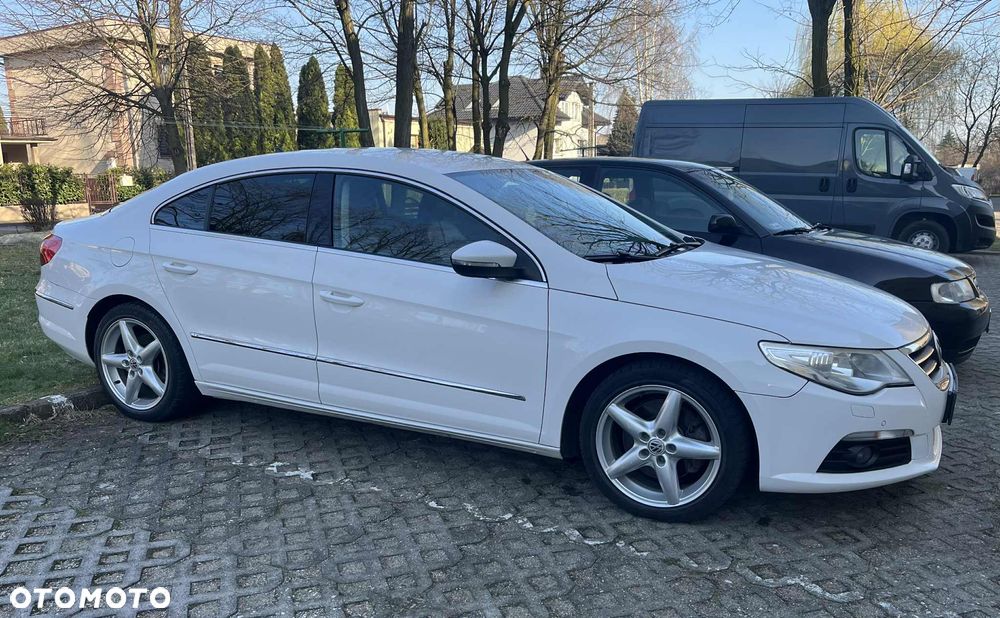 Volkswagen Passat CC - 8
