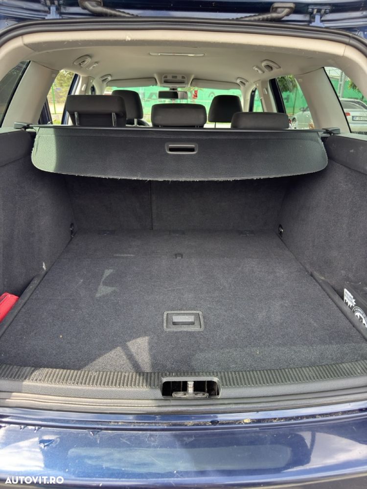 Volkswagen Golf 1.6 TDI DPF Trendline - 11